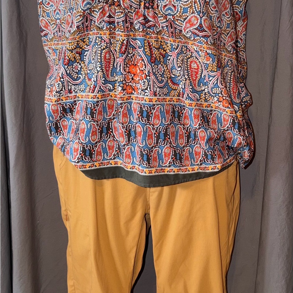 Colorful Patterned Top - Picture 6 of 6